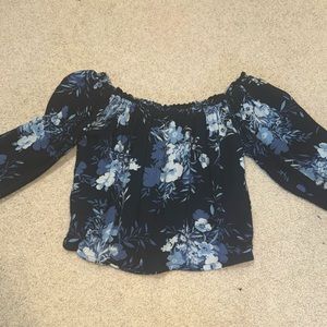 Women’s off the shoulder crop